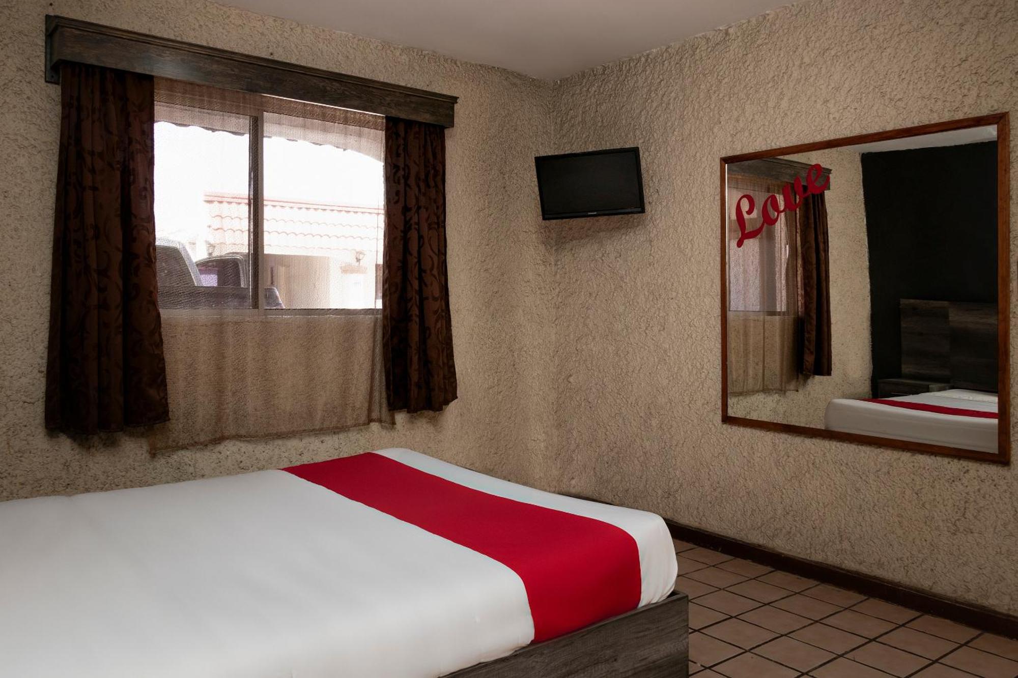 Oyo Hotel Real Del Sur, Estadio Chihuahua Exteriér fotografie